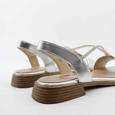 SPUR босоножки серебряные