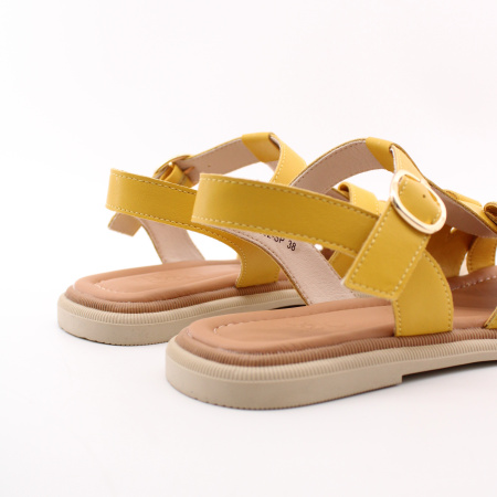 MADELLA сандалии желтого цвета