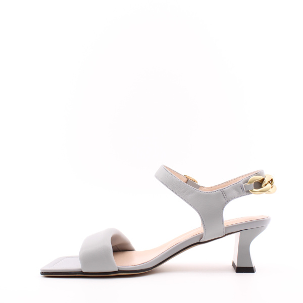 RESPECT серые босоножки с кареобразным носком