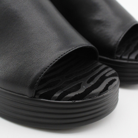 MADELLA сабо на танкетке