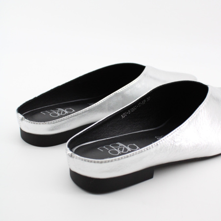 MADELLA мюли из металлизированной кожи 