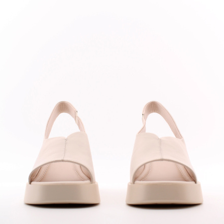 MADELLA босоножки на танкетке