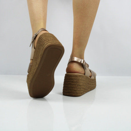 MADELLA босоножки на платформе с имитацией джута