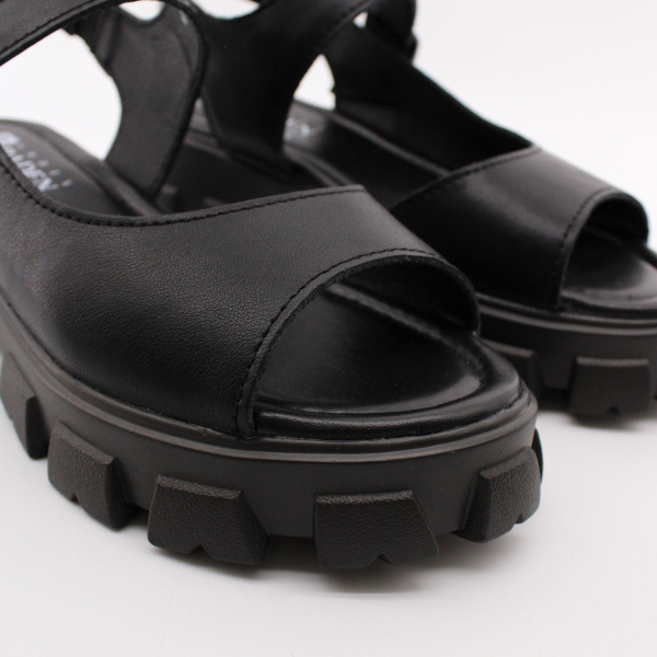 BADEN босоножки на массивной подошве