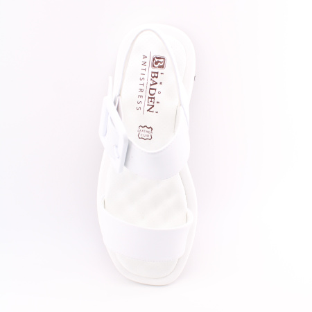 Босоножки белые BADEN