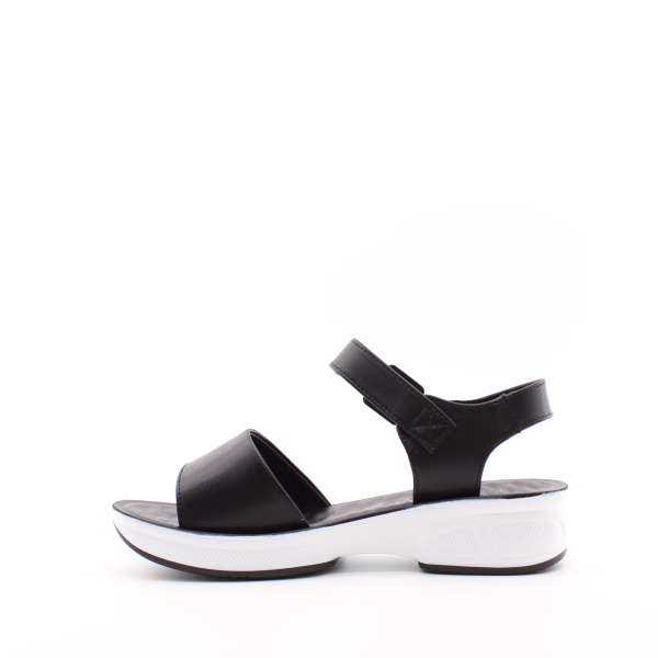 LUKME черные босоножки на застежке