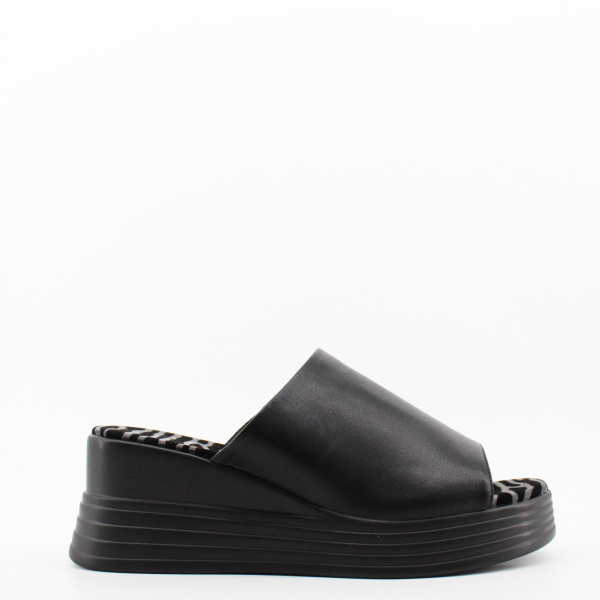 MADELLA сабо на танкетке