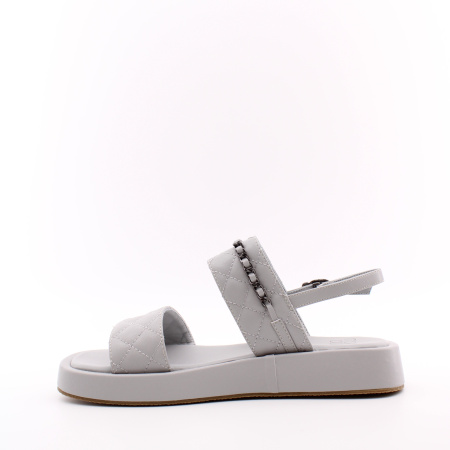 Серые босоножки MADELLA