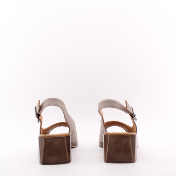 Босоножки LUKME