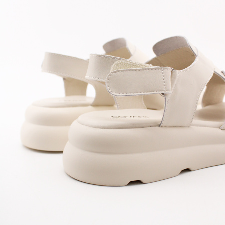 COVANI сандалии молочного цвета