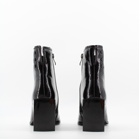 TOFA лаковые ботильоны