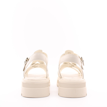 Босоножки светлые BONAVI