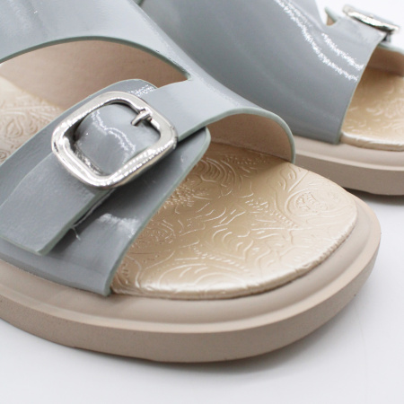 SPUR босоножки из натурального лака