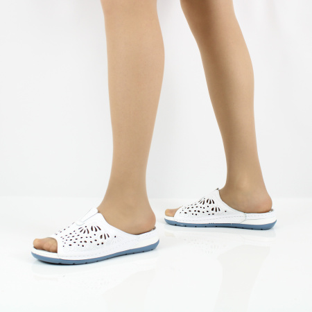 Сабо белое перфорированное TOFA