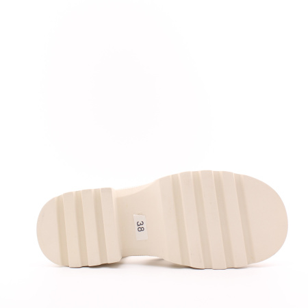 Босоножки светлые BONAVI