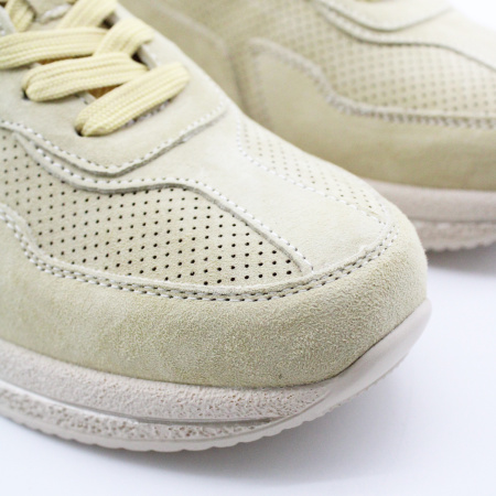 SPUR женскме кроссовки