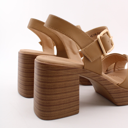 MADELLA босоножки платформа-каблук