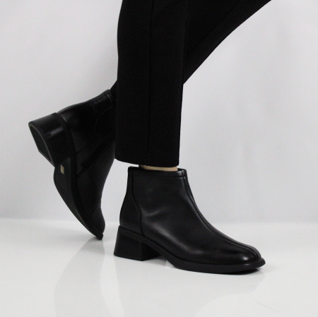 SPUR ботильоны на каблуке