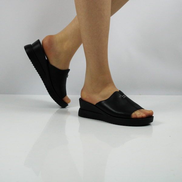 LUKME сабо-черное на танкетке