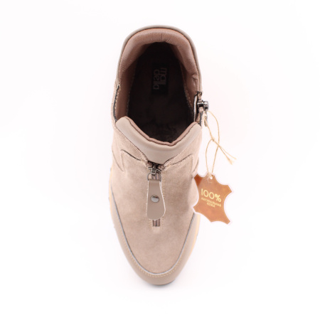 Кроссовки MADELLA