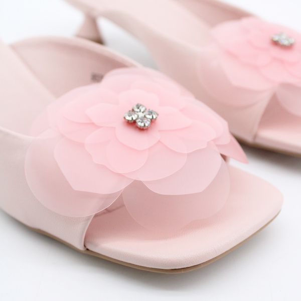 KEDDO нежно розового цвета 