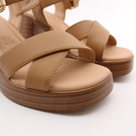 MADELLA босоножки платформа-каблук