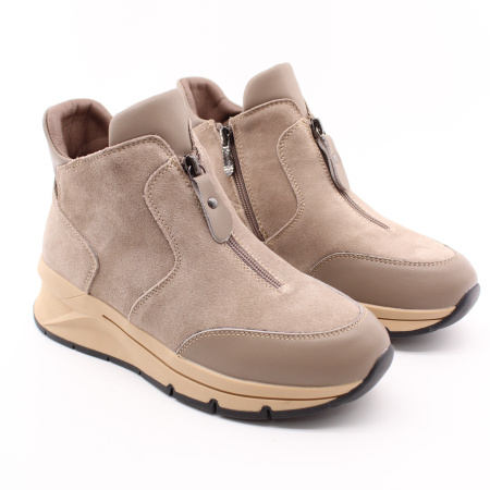 Кроссовки MADELLA