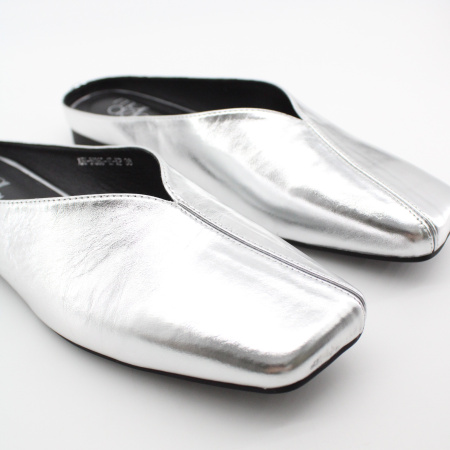 MADELLA мюли из металлизированной кожи 