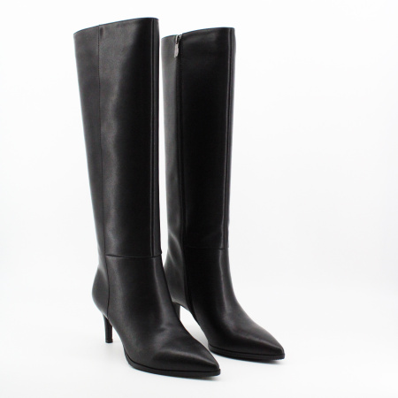 MADELLA сапоги на каблуке