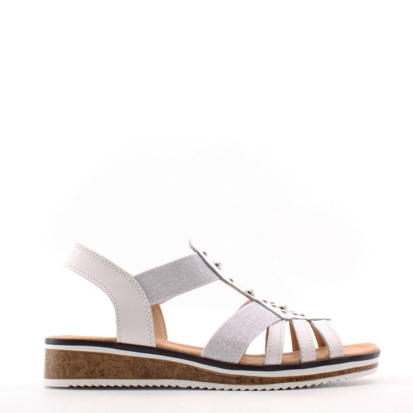 LUKME босоножки на резинке белого цвета