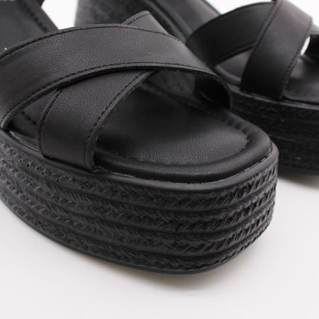 BADEN на высокой танкетке