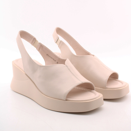 MADELLA босоножки на танкетке