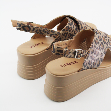 SPUR босоножки леопардовые на танкетке