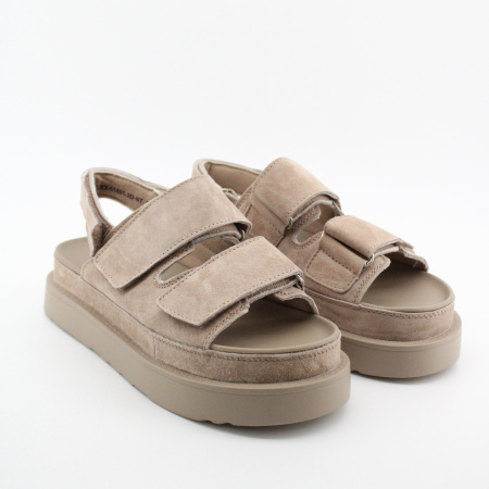 MADELLA сандалии на массивной подошве