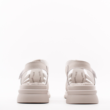 COVANI сандалии бежевого цвета