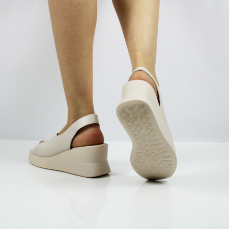 MADELLA босоножки на танкетке