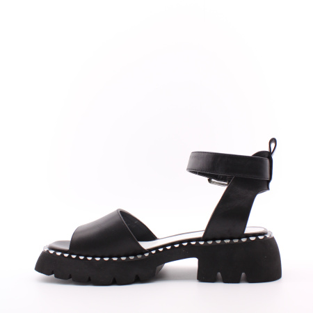 Черные босоножки на массивной подошве LADY COUTURE