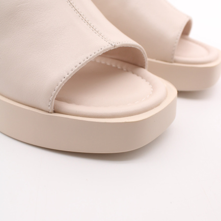 MADELLA босоножки на танкетке