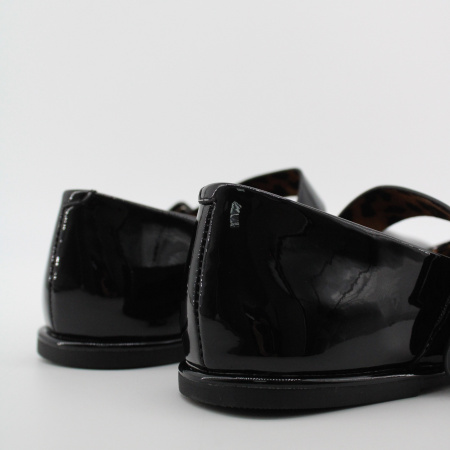 SPUR мягкие лакированные туфли