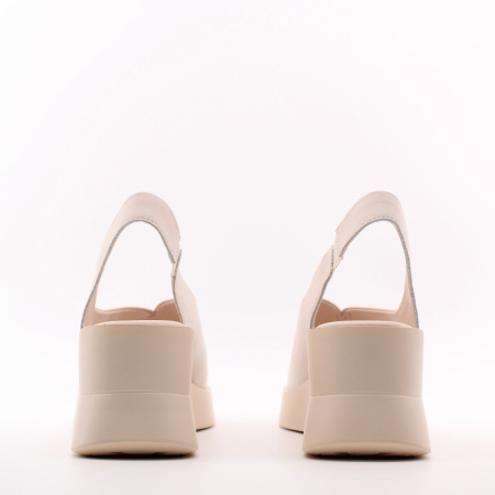 MADELLA босоножки на танкетке