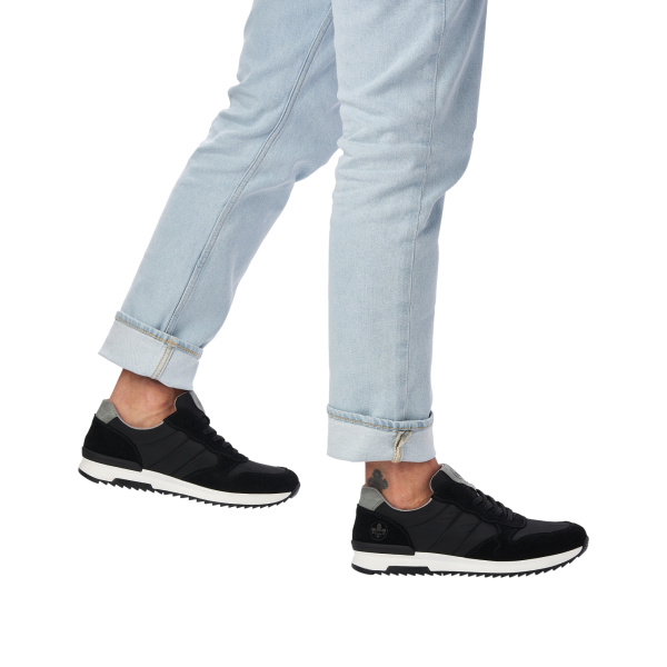 Черные кроссовки на белой подошве RIEKER