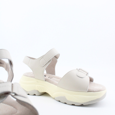 SPUR сандалии