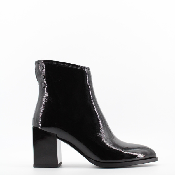 TOFA лаковые ботильоны