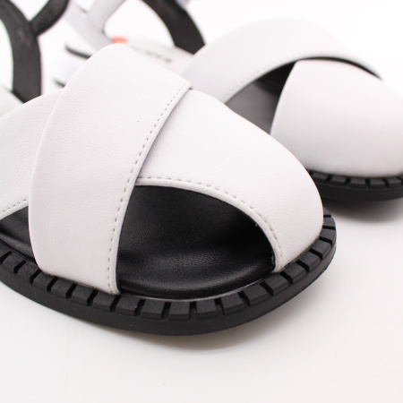 SPUR сандалии