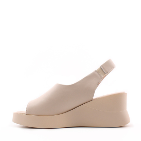 MADELLA босоножки на танкетке