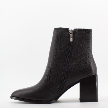 SPUR ботильоны на каблуке